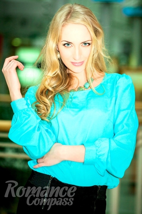 Date Ukraine Single Girl Anna Blue Eyes Blonde Hair 32 Years Old Id664842