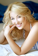 Ukrainian mail order bride Marina from Simferopol with blonde hair and green eye color - image 2