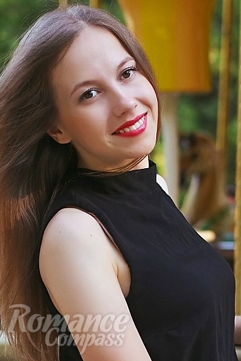 Ukrainian mail order bride Tanya from Kharkov with brunette hair and brown eye color - image 1