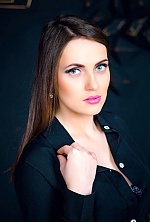 Ukrainian mail order bride Julia from Luhansk with brunette hair and green eye color - image 2