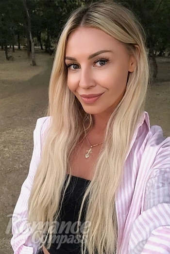 Ukrainian mail order bride Elena from Odesa with blonde hair and green eye color - image 1
