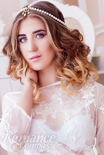 Ukrainian mail order bride Natalya from Kharkiv with blonde hair and grey eye color - image 1