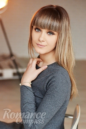 Ukrainian mail order bride Anna from Kyiv with blonde hair and blue eye color - image 1