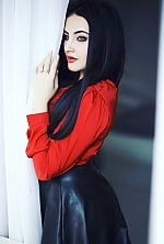 Ukrainian mail order bride Valeria from Lugansk with black hair and green eye color - image 2