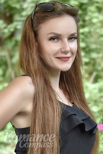 Ukrainian mail order bride Karina from Kiev with light brown hair and grey eye color - image 1