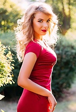 Ukrainian mail order bride Yuliya from Pavlograd with blonde hair and blue eye color - image 2