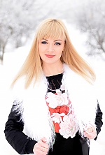 Ukrainian mail order bride Julia from Kharkov with blonde hair and green eye color - image 6