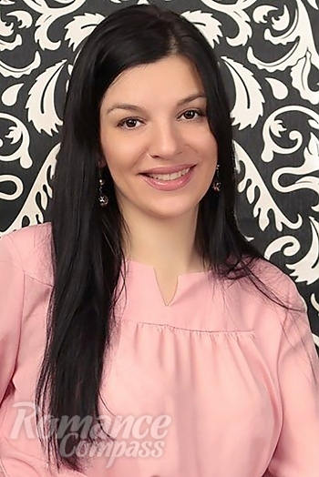 Ukrainian mail order bride Olga from Kharkov with brunette hair and brown eye color - image 1