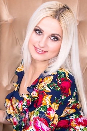 Ukrainian mail order bride Viktoria from Nikolaev with blonde hair and brown eye color - image 1