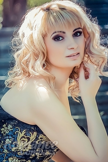 Ukrainian mail order bride Rita from Zaporizhia with blonde hair and brown eye color - image 1