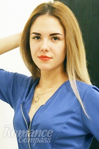 Ukrainian mail order bride Nataliya from Kharkov with light brown hair and green eye color - image 1