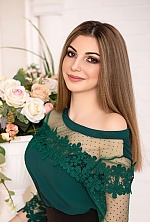 Ukrainian mail order bride Kati from Lugansk with light brown hair and brown eye color - image 2
