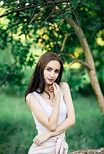 Ukrainian mail order bride Vika from Kiev with light brown hair and brown eye color - image 5