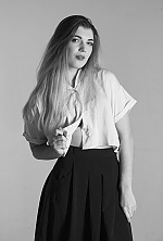 Ukrainian mail order bride Julia from Minsk with light brown hair and green eye color - image 9