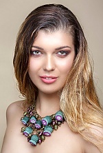 Ukrainian mail order bride Julia from Minsk with light brown hair and green eye color - image 2