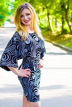 Ukrainian mail order bride Svetlana from Kiev with blonde hair and green eye color - image 4