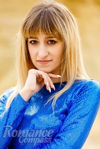 Ukrainian mail order bride Tania from Kharkiv with blonde hair and brown eye color - image 1