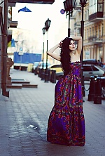 Ukrainian mail order bride Yuliya from Kiev with black hair and green eye color - image 2