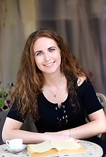 Ukrainian mail order bride Julia from Kharkov with light brown hair and green eye color - image 2