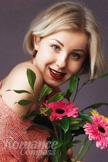 Ukrainian mail order bride Mila from Izyum with blonde hair and grey eye color - image 1