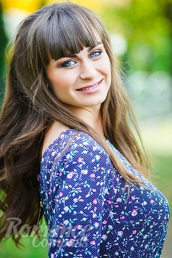 Ukrainian mail order bride Irina from Tiraspol with brunette hair and grey eye color - image 1