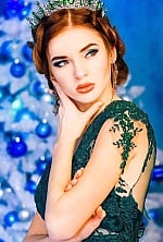 Ukrainian mail order bride Maria from Krivoy Rog with light brown hair and hazel eye color - image 8