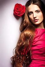 Ukrainian mail order bride Taisiya from Kharkiv with brunette hair and hazel eye color - image 2
