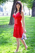 Ukrainian mail order bride Olena from Kharkiv with brunette hair and hazel eye color - image 9