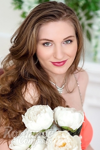 Ukrainian mail order bride Tamara from Kharkiv with blonde hair and green eye color - image 1