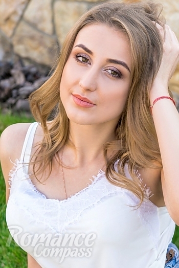 Ukrainian mail order bride Elina from Raleigh with light brown hair and brown eye color - image 1