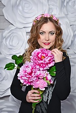 Ukrainian mail order bride Anna from Kyiv with light brown hair and grey eye color - image 3