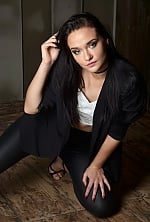 Ukrainian mail order bride Maria from Luhansk with brunette hair and grey eye color - image 2