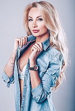 Ukrainian mail order bride Alina from Kiev with blonde hair and blue eye color - image 2