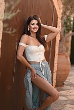 Ukrainian mail order bride Olga from Nicosia with brunette hair and brown eye color - image 2