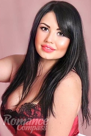 Ukrainian mail order bride Victoria from Kharkov with brunette hair and brown eye color - image 1