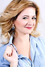 Ukrainian mail order bride Oksana from Zaporozhye with light brown hair and green eye color - image 4