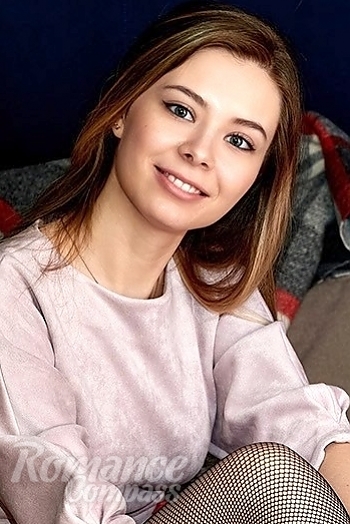 Ukrainian mail order bride Anastasiya from Kharkov with light brown hair and brown eye color - image 1