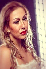 Ukrainian mail order bride Elena from Kiev with light brown hair and brown eye color - image 5