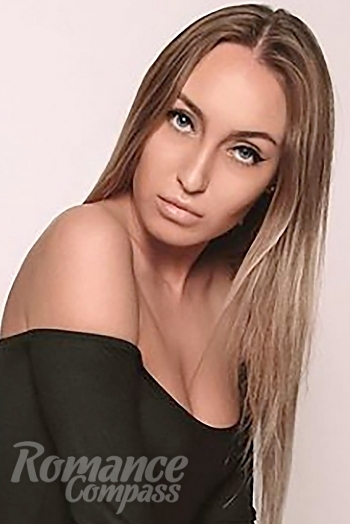 Ukrainian mail order bride Maria from Moscow with blonde hair and green eye color - image 1
