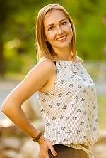 Ukrainian mail order bride Irina from Lugansk with light brown hair and brown eye color - image 2