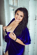 Ukrainian mail order bride Anna from Kiev with brunette hair and hazel eye color - image 2