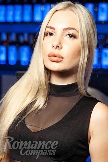 Ukrainian mail order bride Maria from Miass with blonde hair and black eye color - image 1