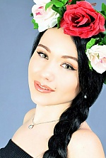Ukrainian mail order bride Yuliya from Krivoy Rog with black hair and green eye color - image 5