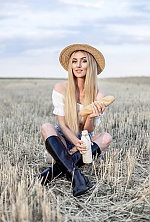 Ukrainian mail order bride Inna from Kharkov with blonde hair and green eye color - image 3