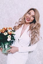 Ukrainian mail order bride Oksana from Kiev with blonde hair and grey eye color - image 4