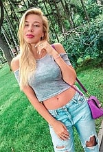 Ukrainian mail order bride Oksana from Kiev with blonde hair and grey eye color - image 10