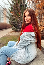 Ukrainian mail order bride Yulia from Cherkassy with brunette hair and brown eye color - image 2