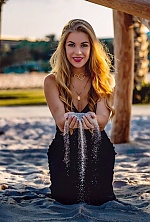 Ukrainian mail order bride Anastasia from Kiev with blonde hair and green eye color - image 4