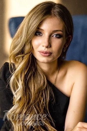 Ukrainian mail order bride Marina from Zaporizhia with light brown hair and blue eye color - image 1