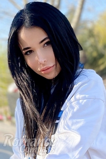Ukrainian mail order bride Daria from Kiev with black hair and brown eye color - image 1